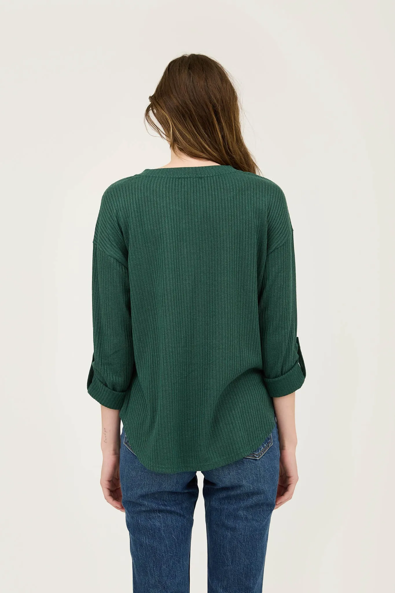 3/4 TAB SLEEVE HENLEY KNIT TOP