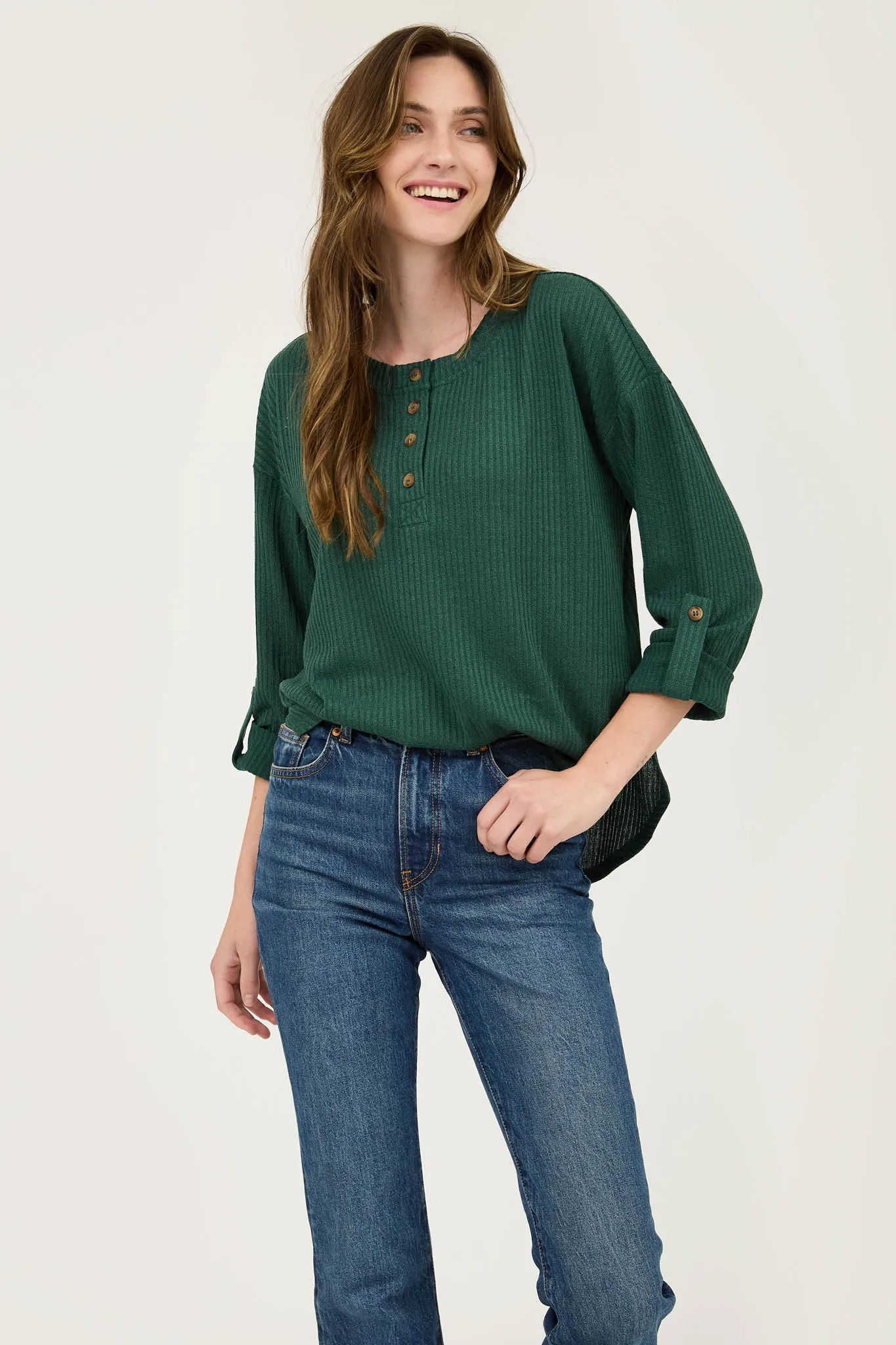 3/4 TAB SLEEVE HENLEY KNIT TOP