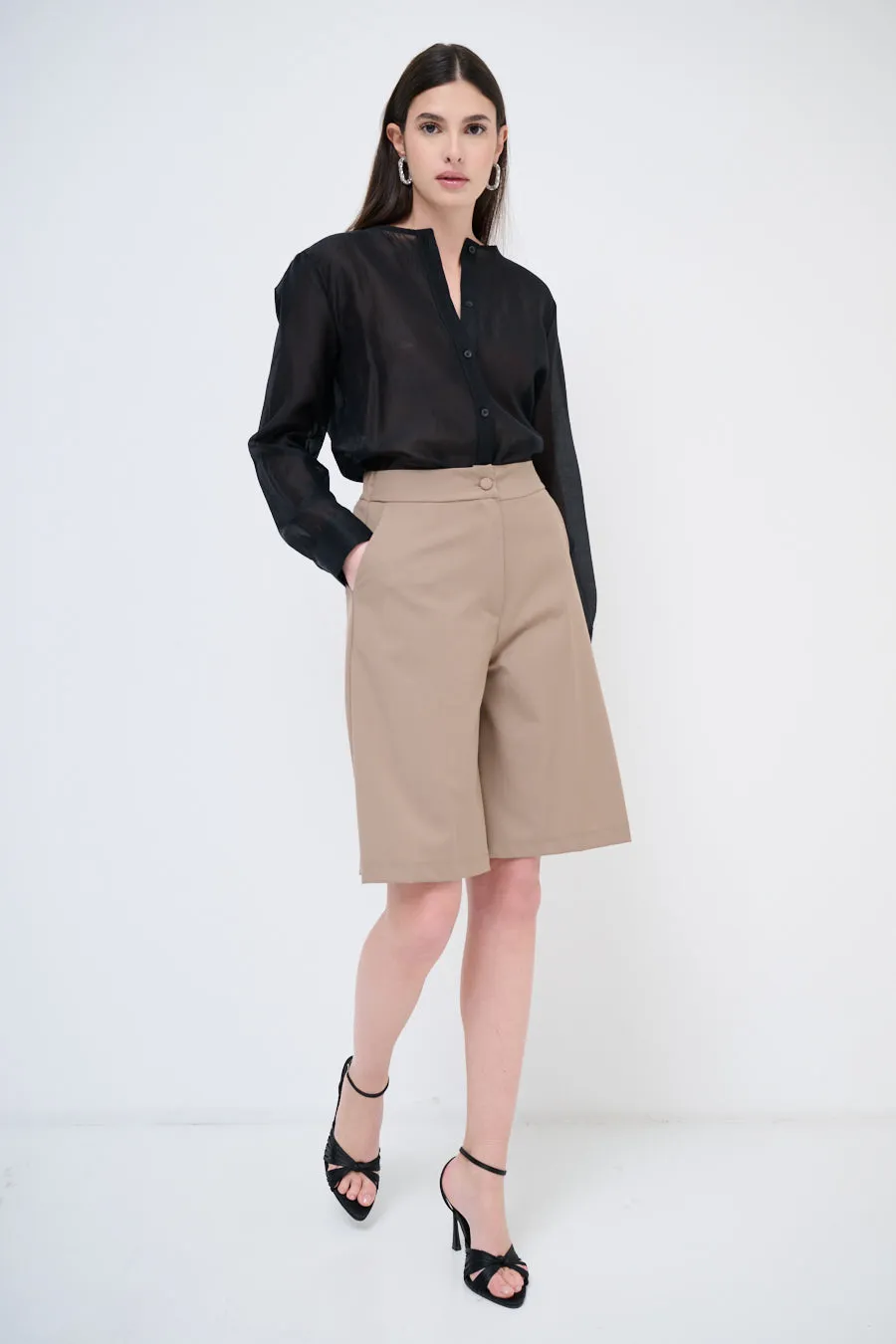 High-waisted tailored bermuda shorts wholesale