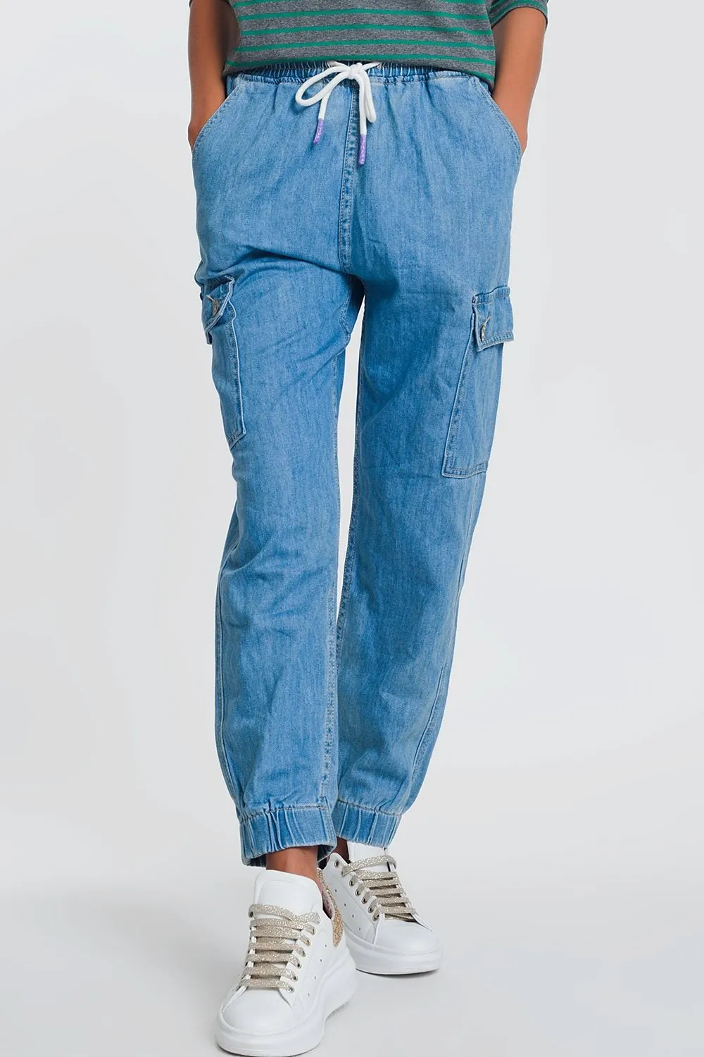Lightweight Denim Jogger With Pockets in Light Denim