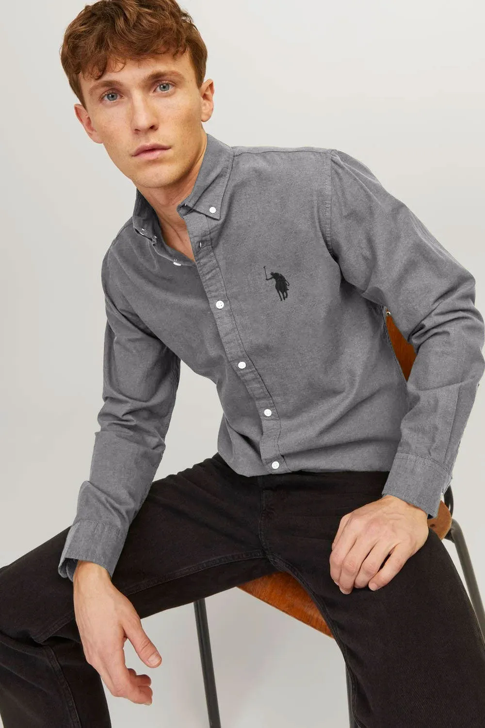 Polo Republica Men's Embroidered Button-Down Casual Shirt